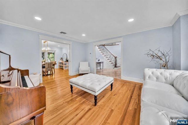 26 Devonshire Road, Cresskill, NJ 07626