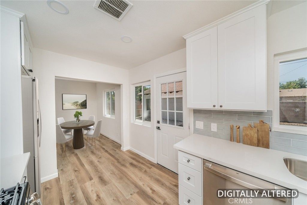 Image 12 of property listing at 2586 Prospect Avenue, Riverside, CA 92507