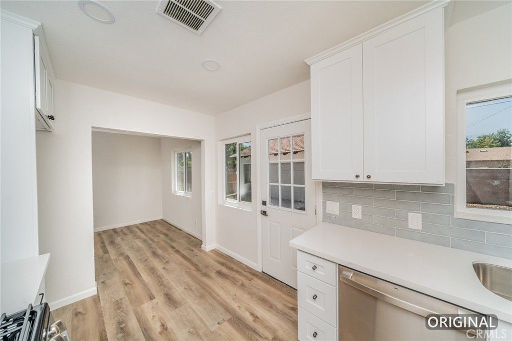 Image 13 of property listing at 2586 Prospect Avenue, Riverside, CA 92507