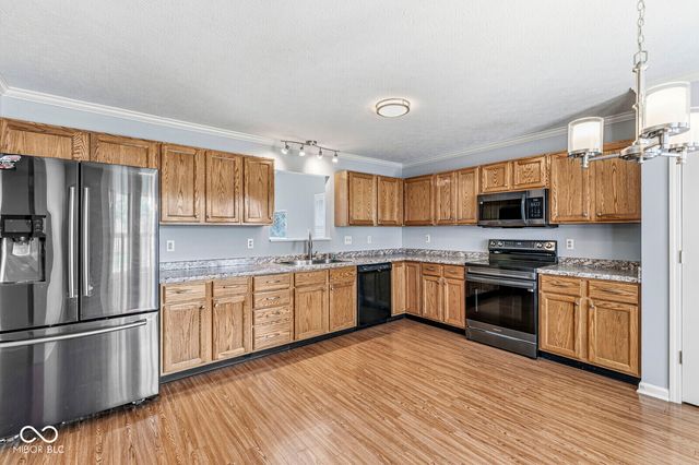 855 Pioneer Woods Drive, Indianapolis, IN 46224