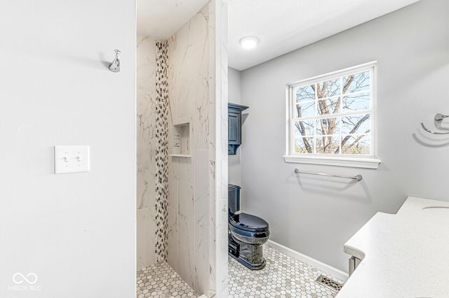 855 Pioneer Woods Drive, Indianapolis, IN 46224