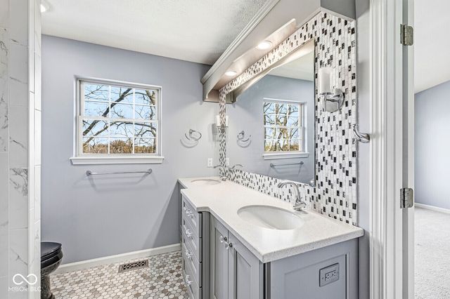 855 Pioneer Woods Drive, Indianapolis, IN 46224