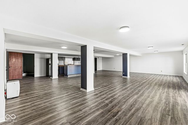 855 Pioneer Woods Drive, Indianapolis, IN 46224