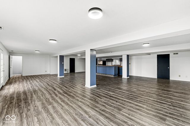 855 Pioneer Woods Drive, Indianapolis, IN 46224