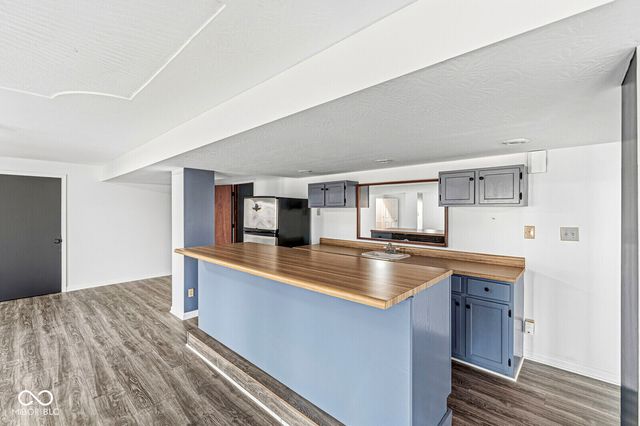 855 Pioneer Woods Drive, Indianapolis, IN 46224