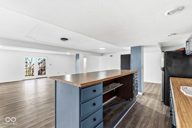 855 Pioneer Woods Drive, Indianapolis, IN 46224