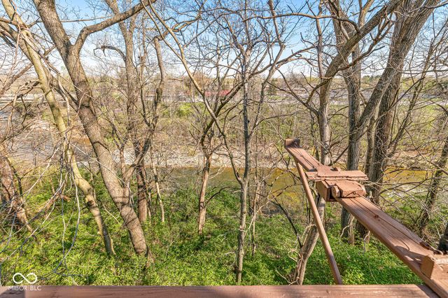 855 Pioneer Woods Drive, Indianapolis, IN 46224