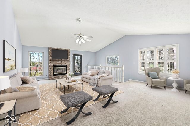 855 Pioneer Woods Drive, Indianapolis, IN 46224