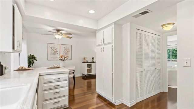 432 S Oak Knoll Avenue 4, Pasadena, CA 91101