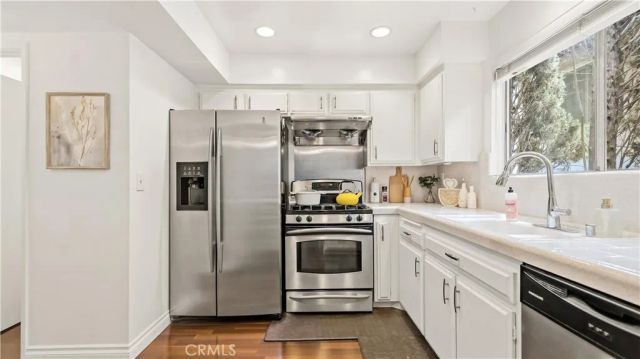 432 S Oak Knoll Avenue 4, Pasadena, CA 91101