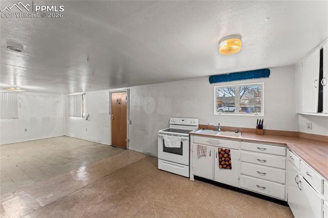 628 Bonfoy Avenue, Colorado Springs, CO 80909