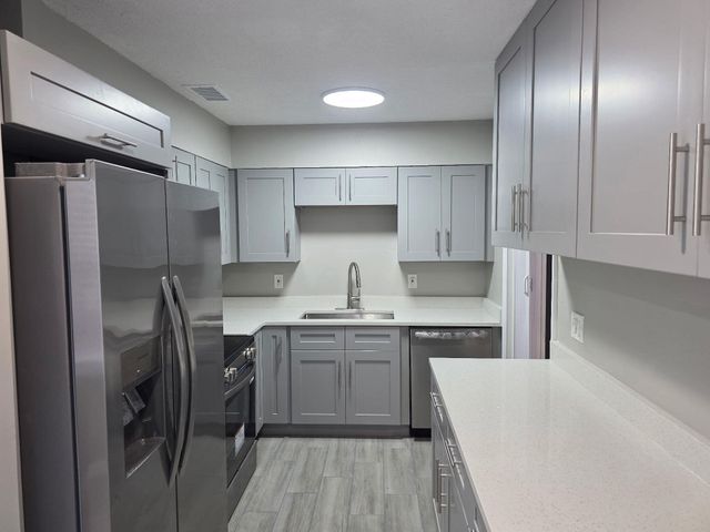 3044 SE Camino Avenue, Stuart, FL 34997