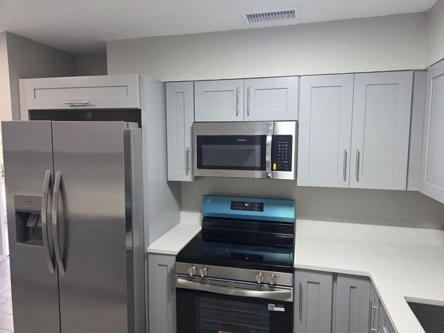 3044 SE Camino Avenue, Stuart, FL 34997