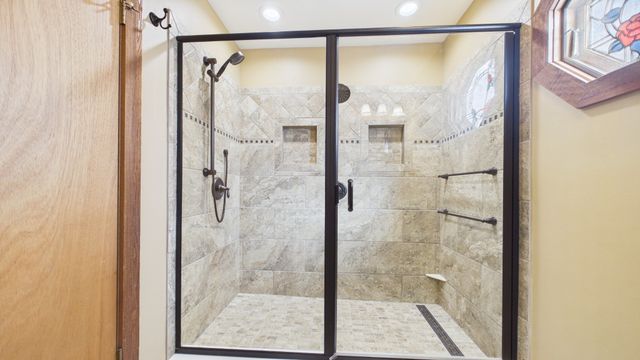 244 Arlington Ct, Eddyville, KY 42038