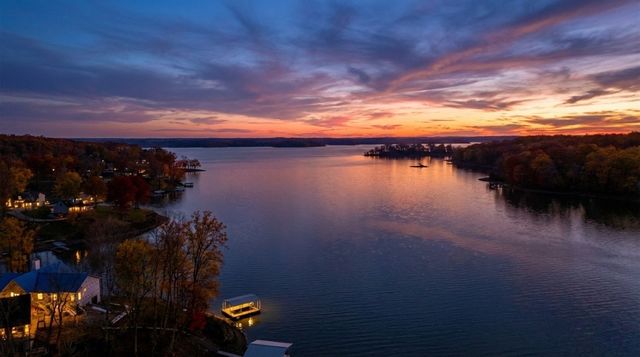 244 Arlington Ct, Eddyville, KY 42038