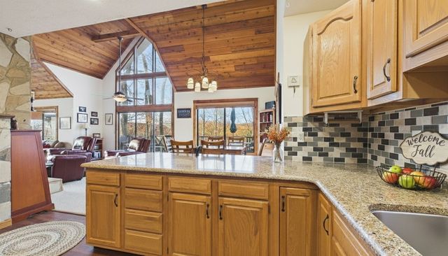 244 Arlington Ct, Eddyville, KY 42038