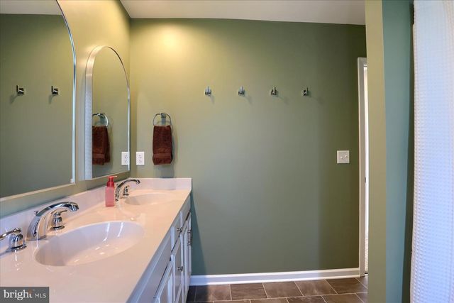 3114 EGRETON RD, Mechanicsburg, PA 17055