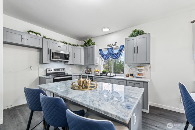 25411 155th Avenue SE, Covington, WA 98042