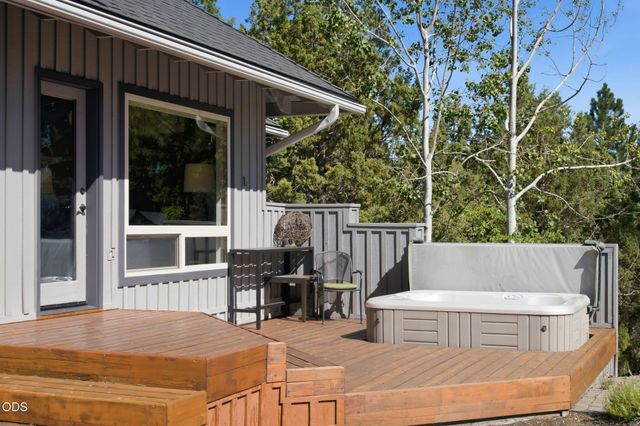 1187 NW Promontory Drive, Bend, OR 97703