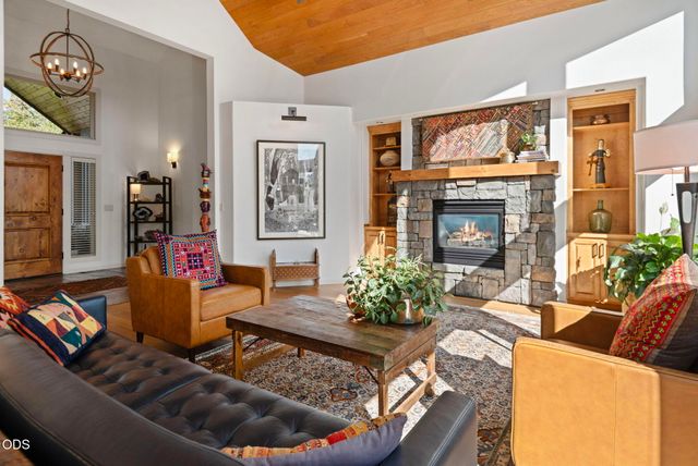 1187 NW Promontory Drive, Bend, OR 97703