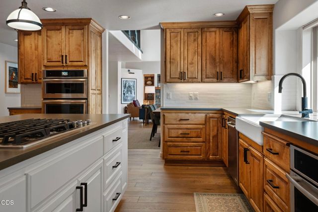 1187 NW Promontory Drive, Bend, OR 97703