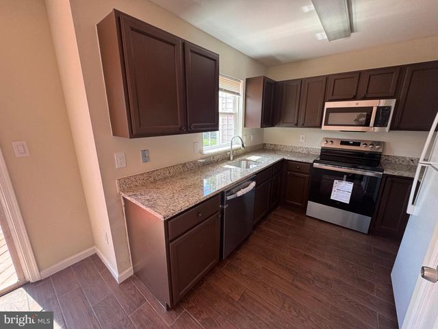 6007 ROSE BAY DR, District Heights, MD 20747