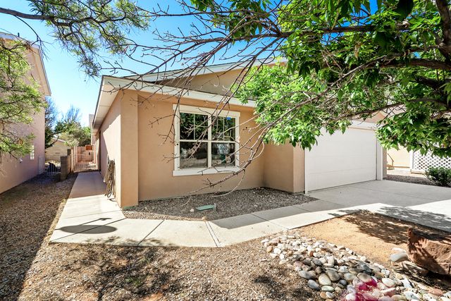 3774 Cattle Drive NE, Rio Rancho, NM 87144