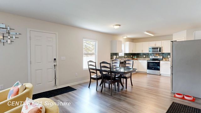 2294 Legacy Drive, Burton, MI 48519