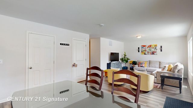 2294 Legacy Drive, Burton, MI 48519