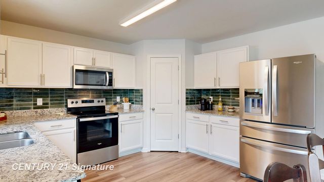 2294 Legacy Drive, Burton, MI 48519