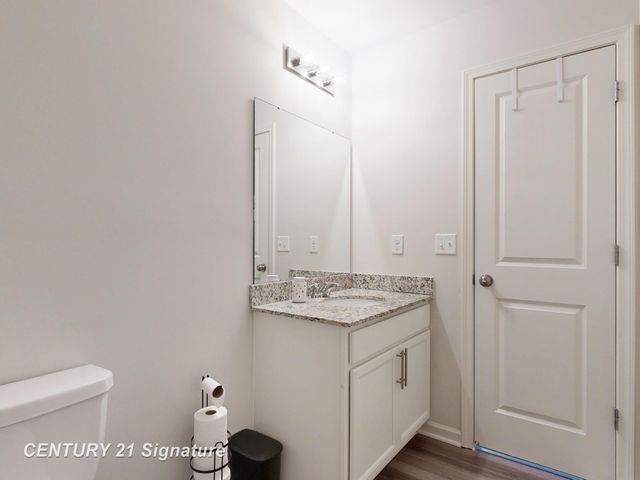 2294 Legacy Drive, Burton, MI 48519