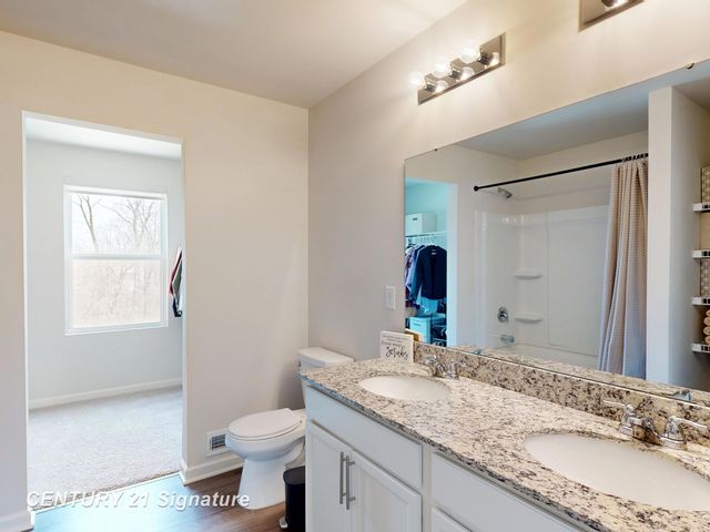 2294 Legacy Drive, Burton, MI 48519