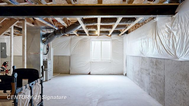 2294 Legacy Drive, Burton, MI 48519