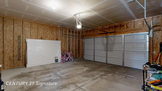 2294 Legacy Drive, Burton, MI 48519