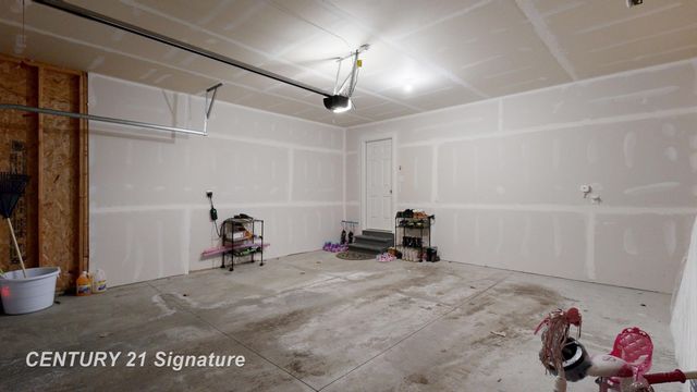 2294 Legacy Drive, Burton, MI 48519