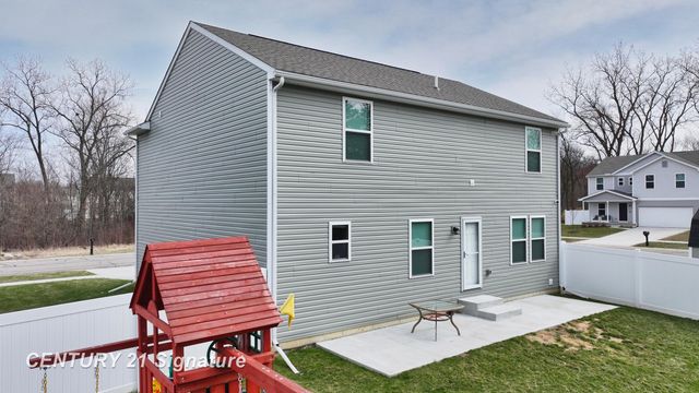 2294 Legacy Drive, Burton, MI 48519