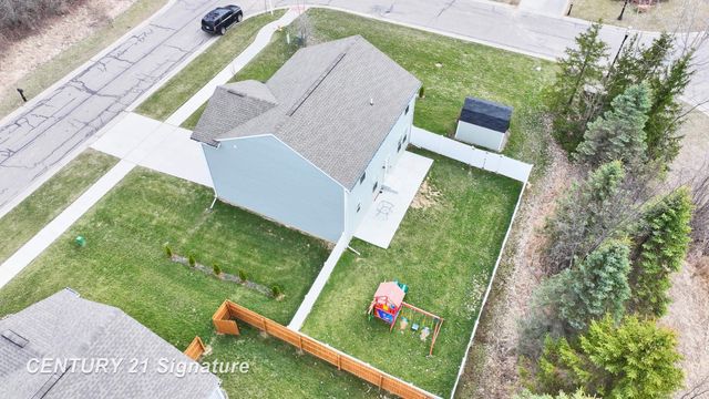 2294 Legacy Drive, Burton, MI 48519