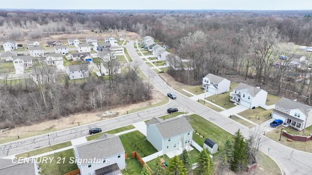 2294 Legacy Drive, Burton, MI 48519