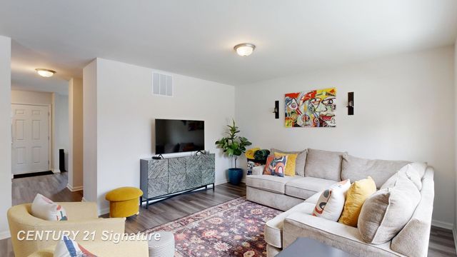 2294 Legacy Drive, Burton, MI 48519