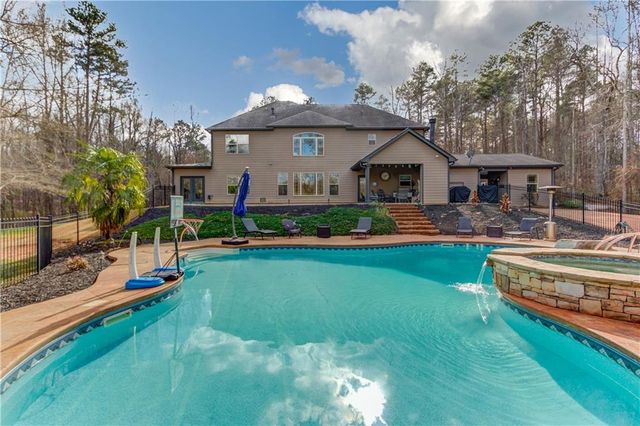 245 Lakeshore Drive, Jefferson, GA 30549