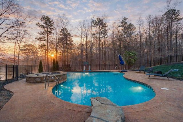 245 Lakeshore Drive, Jefferson, GA 30549