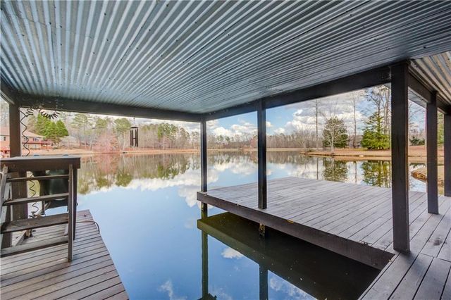 245 Lakeshore Drive, Jefferson, GA 30549