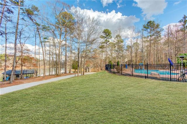 245 Lakeshore Drive, Jefferson, GA 30549