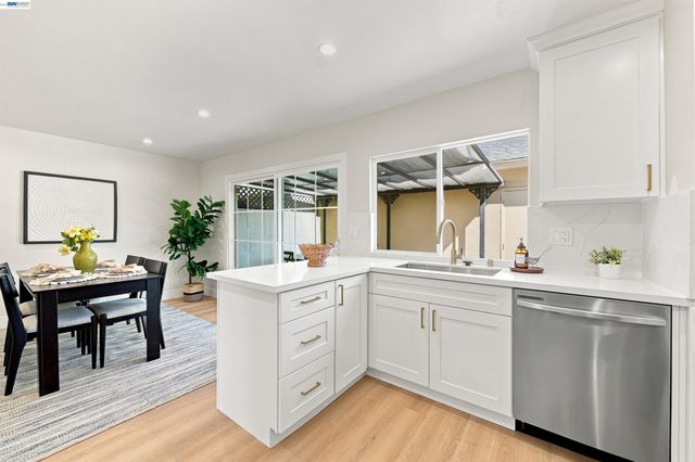 4270 Solar Cir, Union City, CA 94587