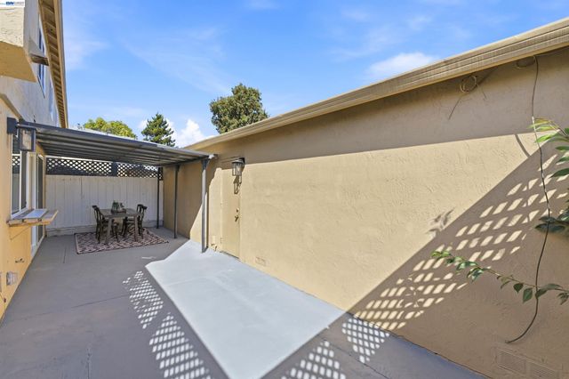 4270 Solar Cir, Union City, CA 94587