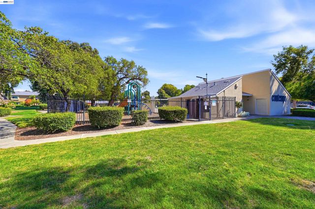 4270 Solar Cir, Union City, CA 94587