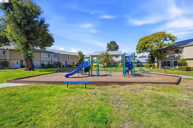 4270 Solar Cir, Union City, CA 94587