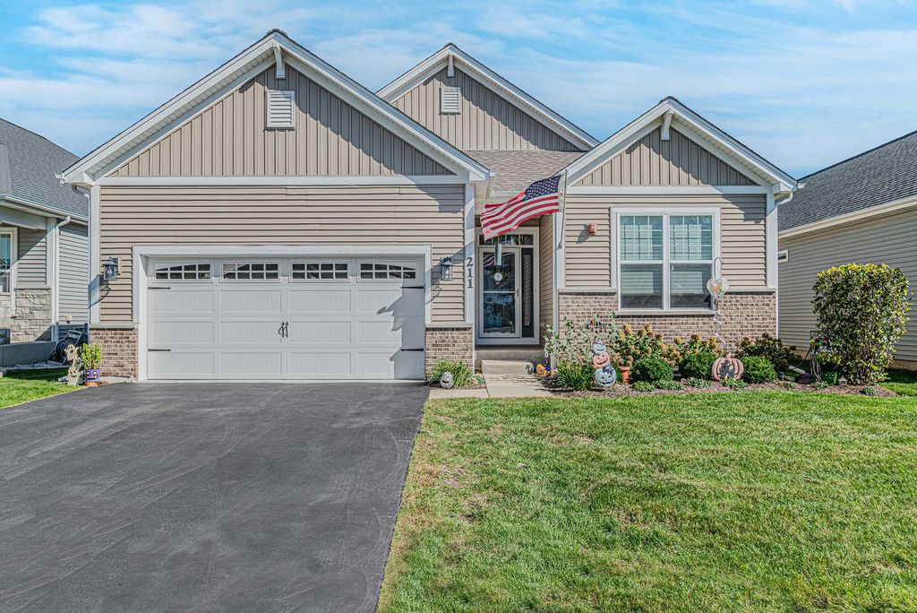 211 N Sunset Lane, Addison, IL 60101 — exterior