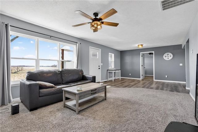 13388 S 1588 Road, Nevada, MO 64772