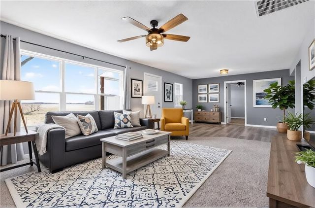 13388 S 1588 Road, Nevada, MO 64772